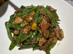 -黄泥岗·地道湖北菜(奥特莱斯店)