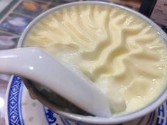 -广信牛奶甜品世家(台东店)