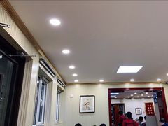 大堂-门框胡同百年卤煮(新街口店)