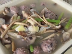 肉丸杂菇汤-悦品清远人家私房菜