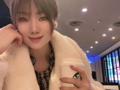 -星巴克(北京西站5号候车室)