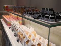 面包甜点陈列柜-面包新语(龙湖·西宸天街店)