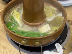 -洞庭洲·防空洞火锅·铜锅涮肉·烧烤(新百广场店)