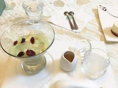 -燕庭·纯燕窝·甜品下午茶(南京西路店)