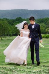 -雪中彩影婚纱摄影·微光艺术中心