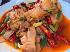 饵块炒回锅肉-山菌美食苑(振兴路店)