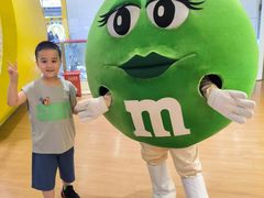 -m豆巧克力世界(上海世茂广场店)