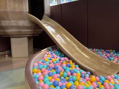 -水桶王国主题餐厅·聚会·生日派对·亲子活动·家庭套餐(亚龙湾希尔顿店)