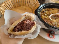-闫家驴肉老店(华电一校店)