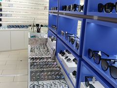 -美式眼镜·授权蔡司.依视路.尼康.豪雅.明月(南翔印象城店)