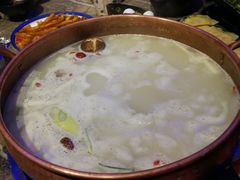 -三人行骨头王火锅(长寿店)