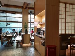 -蜜桃餐厅·伴山(湖滨商业街店)