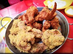 -BHC炸鸡(明洞总店)