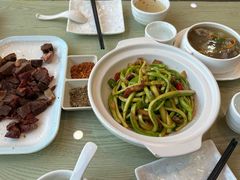 -乔家小院•本地小海鲜•非遗驴肉(万年泉路店)