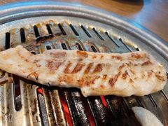 厚切五花肉-·缸桶屋·韩式牛肋条自助烤肉(西湖D11店)