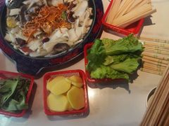 -川味记忆野菌牦牛肉汤锅(泸定店)