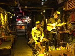 -在路上酒吧(大理古城店)