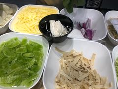 -蜀天上精专麻辣香锅(文定路店)