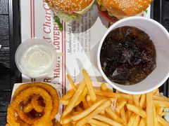 -The Habit Burger Grill 哈比特汉堡(爱琴海店)