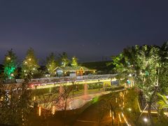 -茅草房·河畔园林火锅
