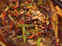 -鸣记脆皮烤鱼·海鲜烤鱼(三八广场店)
