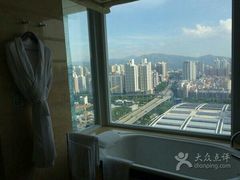 android_upload_pic-深圳星河丽思卡尔顿酒店