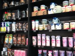 零售区-星巴克(兰桂坊店)
