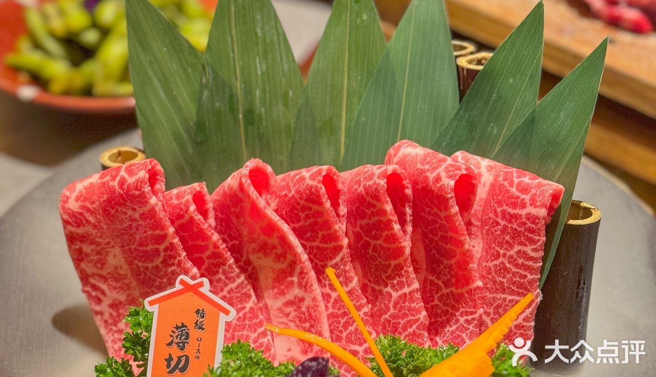 和牛烤肉天花板！肉质鲜嫩多汁，口感极佳。在这里