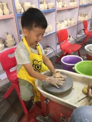 -泥娃娃DIY陶吧(易生活购物公园店)