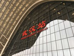 -武汉光谷广场杨家湾地铁站怡程酒店