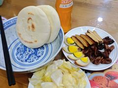 -天发芽·何记葫芦头泡馍·传统小吃(报恩寺街店)