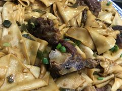 -壹阁胡羊焖饼(特色小吃街店)
