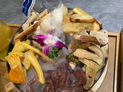 -一朵菌·野生菌探索家火锅(南亚店)