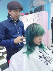 -变画·发型STUDIO