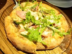 -卡普里披萨·牛扒·下午茶