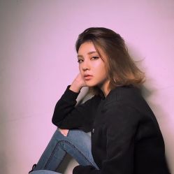 -变画·发型STUDIO