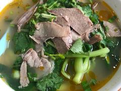 -钢阳酸菜红烧牛肉面(季乐路店)