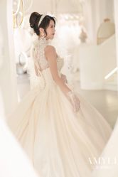 -艾米丽婚纱礼服