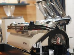 -Be Lived Cafe比例咖啡(摩天轮店)