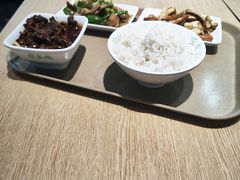 -老乡鸡(上海品尊国际中心店)