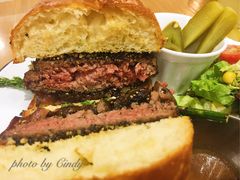 炙烤黑胡椒牛肉汉堡-HELLO 27 意面·沙拉·帕尼尼