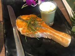 绿咖喱烤三文鱼-The Dishes Seafood & Restaurant