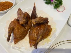 金奖脆皮乳鸽-螃蟹之家·新加坡特色料理(银泰中心in99店)