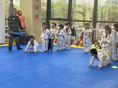 -健成运动中心·体适能跆拳道少儿格斗体考跳绳