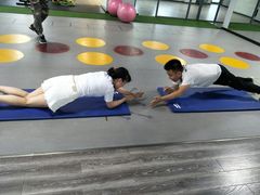 -越·健身工作室(华尔兹广场写字楼B栋店)