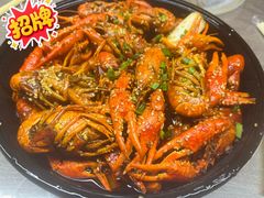 -肥肥虾庄·金牌油焖大虾(汉口城市广场店)