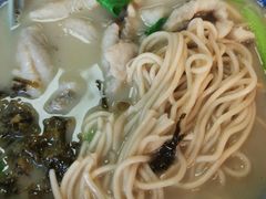 招牌黄鱼面-明呈黄鱼面馆(斜土路店)
