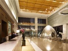 -上海虹桥西郊假日酒店