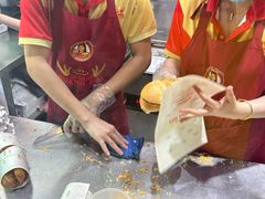 -Bánh Mì Huynh Hoa