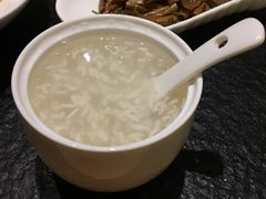 -鱼鲜饭香·招牌汽锅剁椒鱼头王